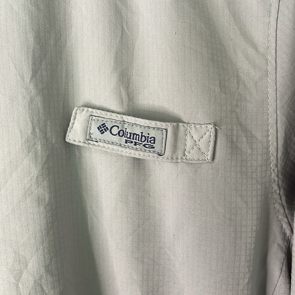 Columbia PFG Omni-Shade Light Weight Light Gray Clip Button-Up Shirt Size Small - Picture 5 of 12